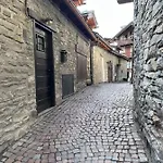 Tipica Casa Di Montagna Nel Borgo Del Verrand A Courmayeur *