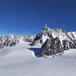 Tipica Casa Di Montagna Nel Borgo Del Verrand A Courmayeur *