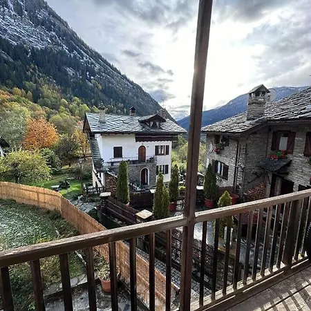 Tipica Casa Di Montagna Nel Borgo Del Verrand A Courmayeur 公寓